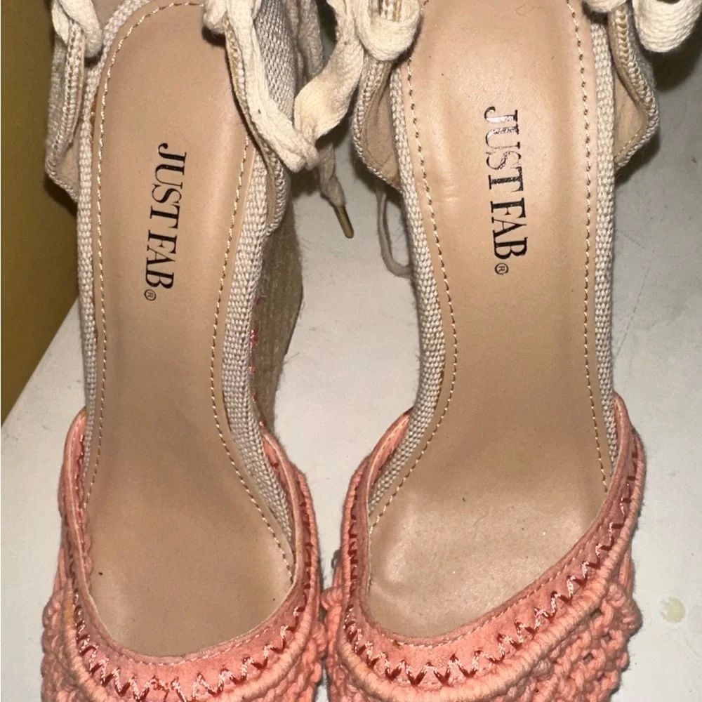 JustFab Women's Coral Espadrilles size 7. (106)